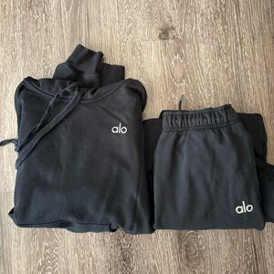 ALO Accolade Hoodie (M) and Sweatpants (S)